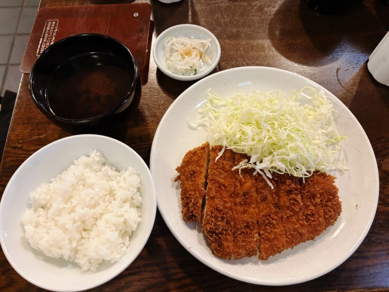 Yokohama Katsuretsuan: 90-Year-Old Original Katsuretsu Restaurant (Menu, Prices, Review)