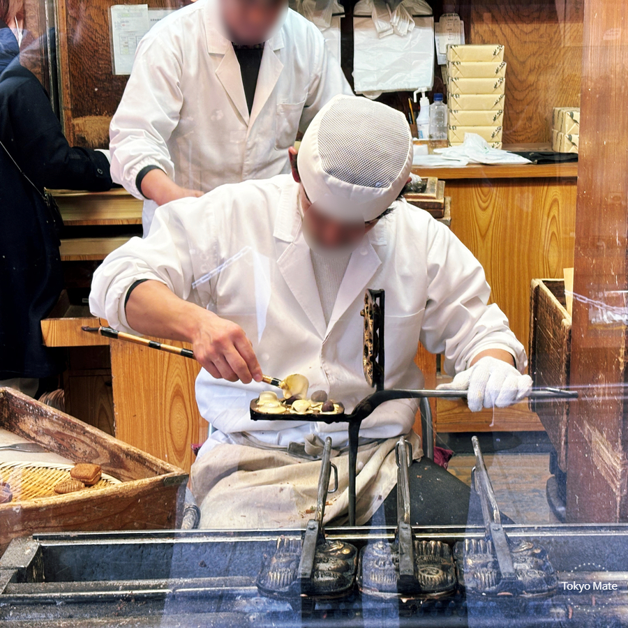 Kameya shop on Nakamise street