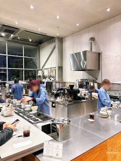 ブルーボトル清澄白河フラッグシップカフェ窓際の座席