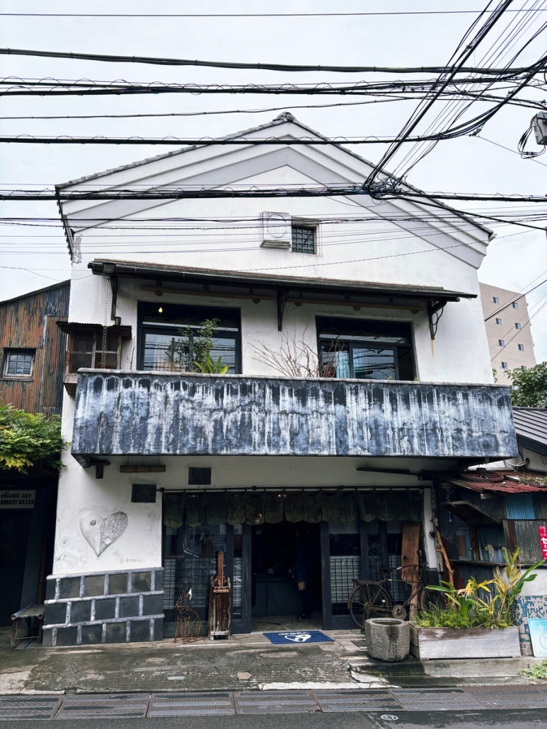 代官山の代表的な雑貨店、オクラ店舗の外観