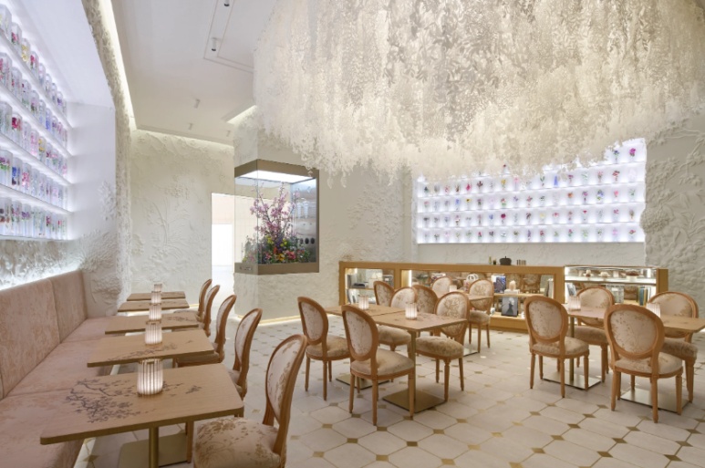 Cafe Dior Daikanyama menu, reservation policies, and Anne-Sophie Pic interior view 2026