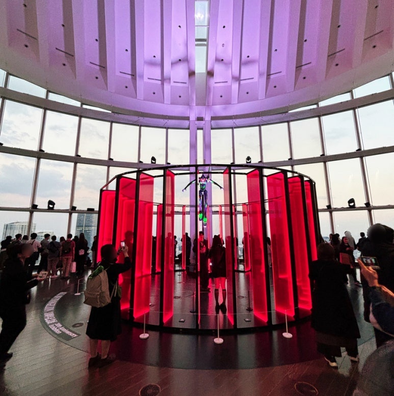 Roppongi Evangelion Unit-01 large figure photo zone with Tokyo night view background