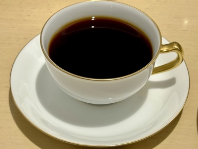 WAKO茶室栗子巴斯克芝士蛋糕配咖啡