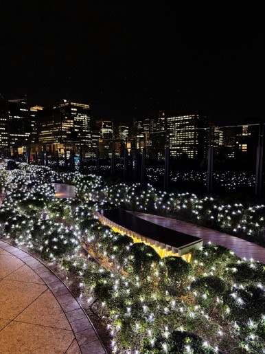 Hibiya Midtown 6th floor Park View Garden seating area