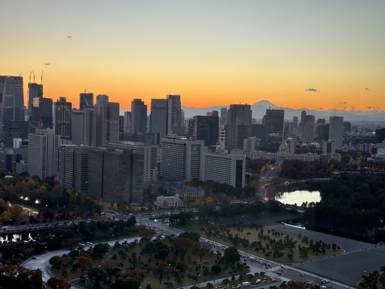 35階から日比谷方面の夕焼けパノラマ