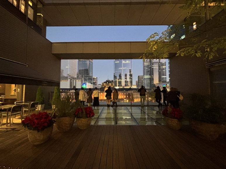 丸の内ビル5階展望テラス