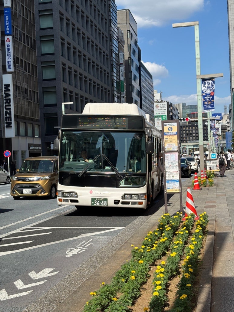Metrolink Nihonbashi free shuttle bus, Nihonbashi Takashimaya stop