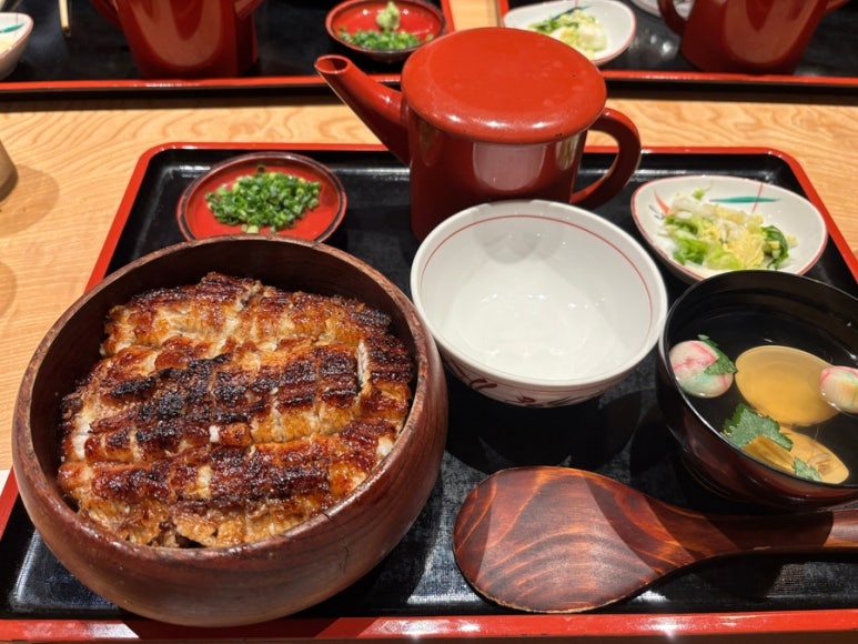 Sumiyaki Unafuji Yurakucho eel restaurant hitsumabushi