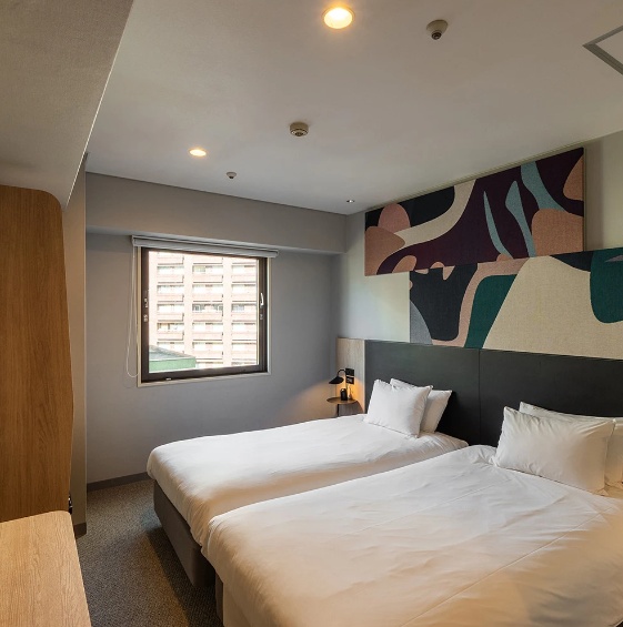 WPU Shinjuku Twin Room Interior