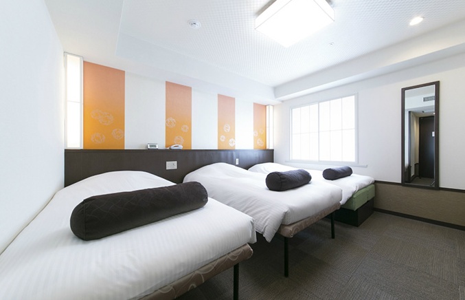 Hotel Sunlite Shinjuku Triple Room Interior