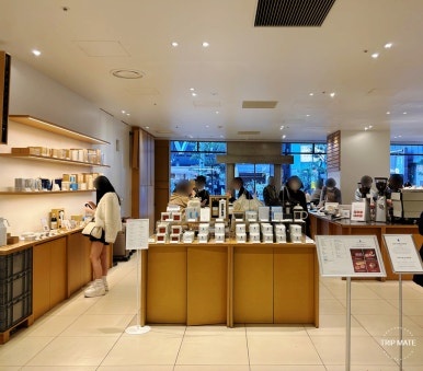 Blue Bottle at NEWoMan Busta Shinjuku counter