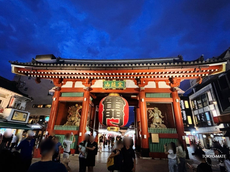 Asakusa Sensoji Kaminarimon (雷門)