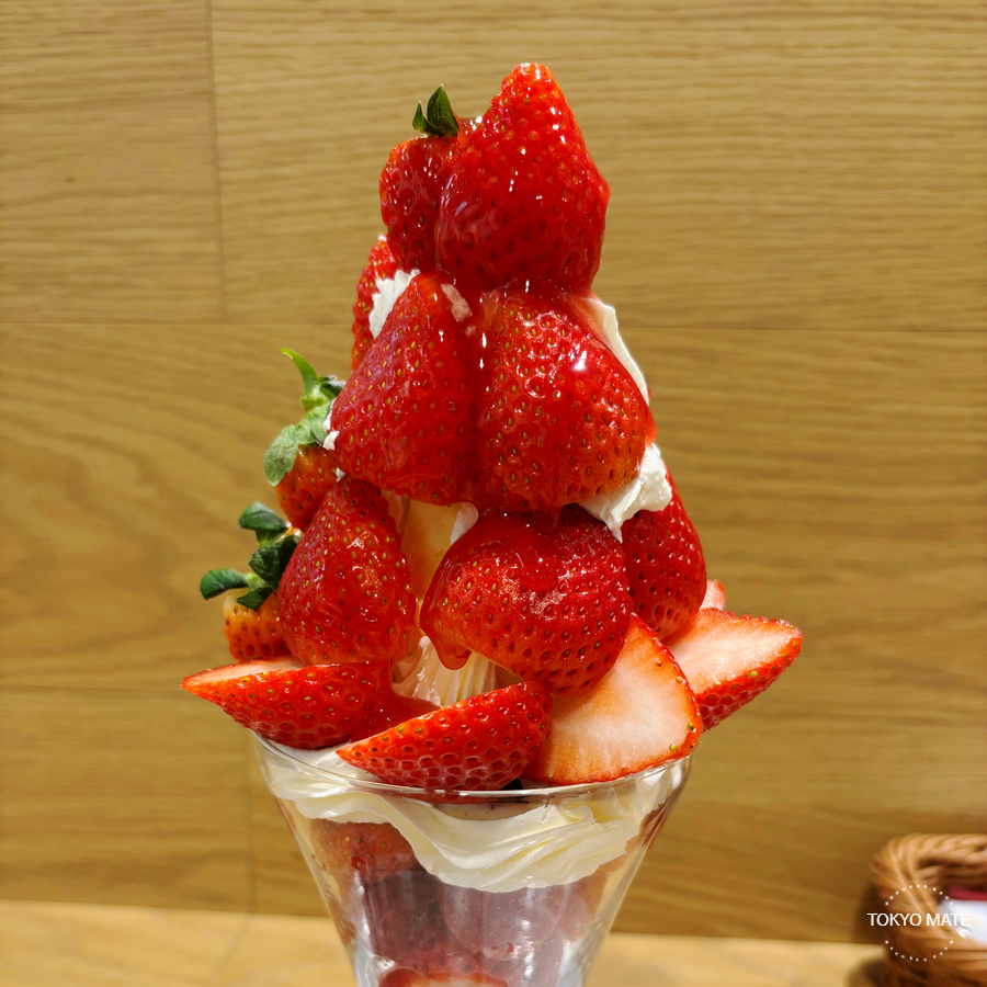 Tokyo Kajitsuen Liebel Strawberry Parfait Guide: Menu, Prices & Waiting Tips