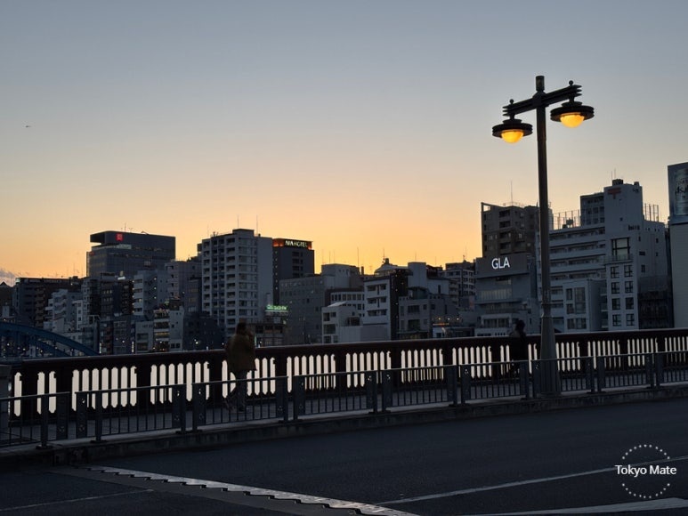 東京3月の日没時間 ソウルとの比較