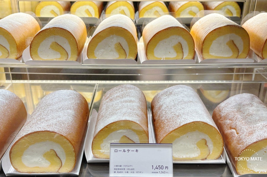 Jiichiro roll cake with Hokkaido fresh cream