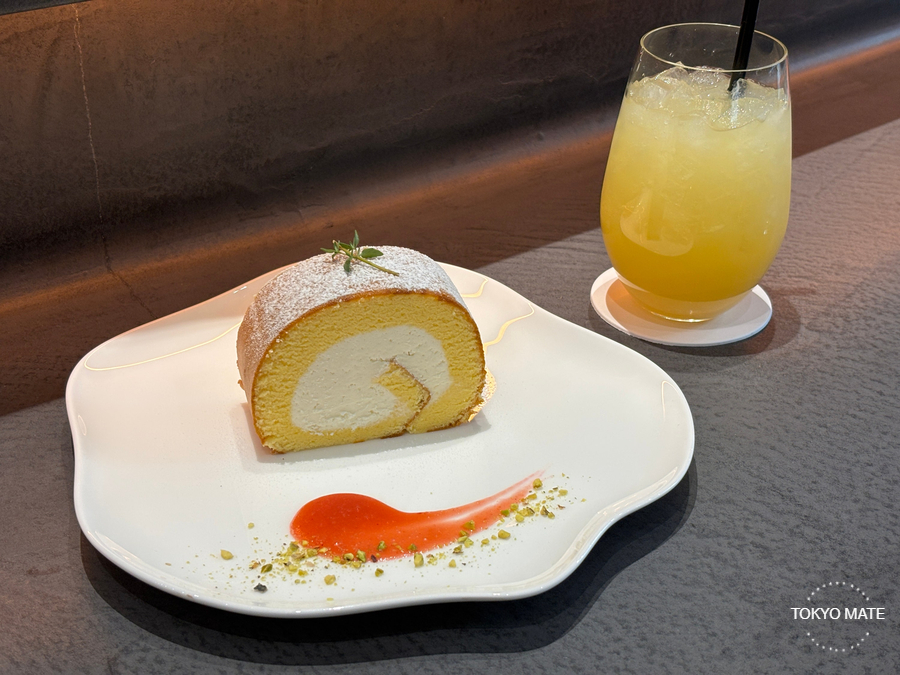 Jiichiro cafe roll cake plate