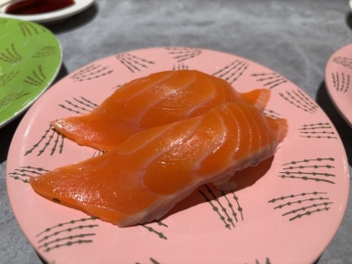 Salmon sushi at Nemuro Hanamaru, 308 yen