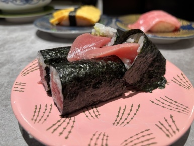 Tuna roll at Nemuro Hanamaru, 308 yen