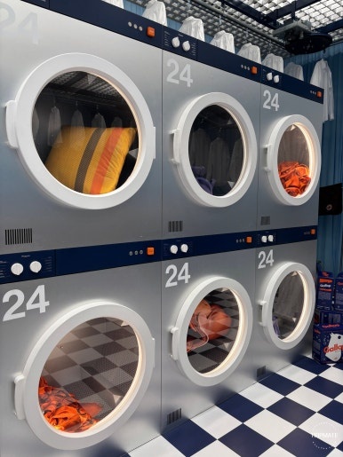 Experience Exhibition in 6 Spaces to Find HERMES Horses