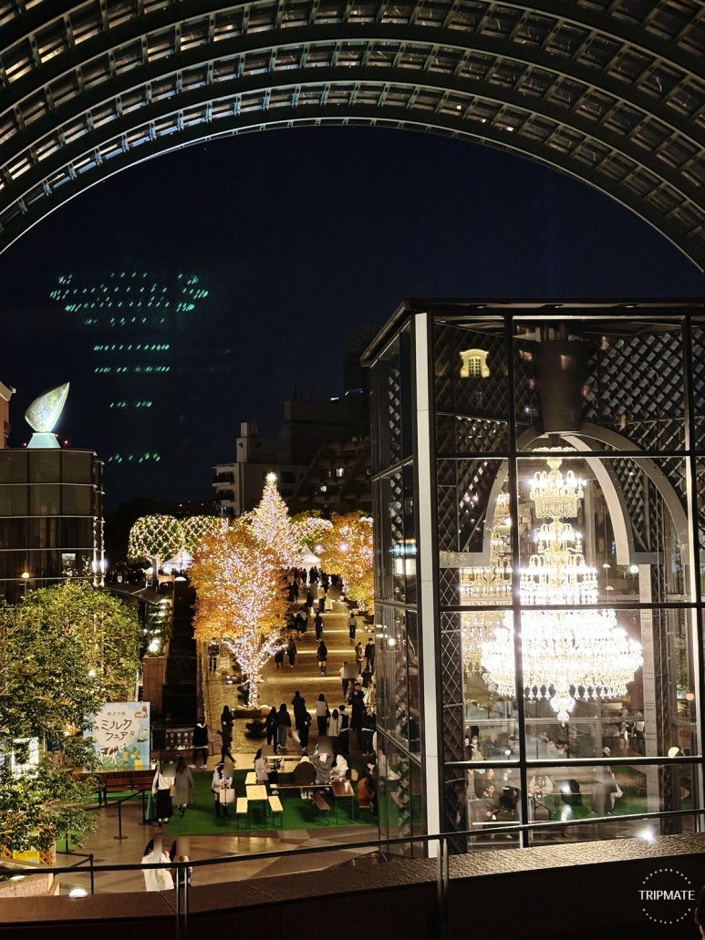 2025 winter Yebisu Garden Place illumination night view from clock square to center plaza