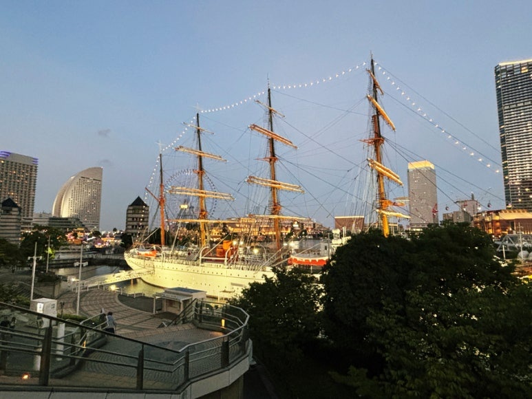 桜木町とワールドポーターズを結ぶ「汽車道」