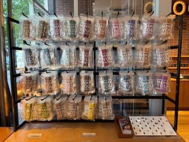 Yokohama Vanilla Beans tablet chocolates and various gifts